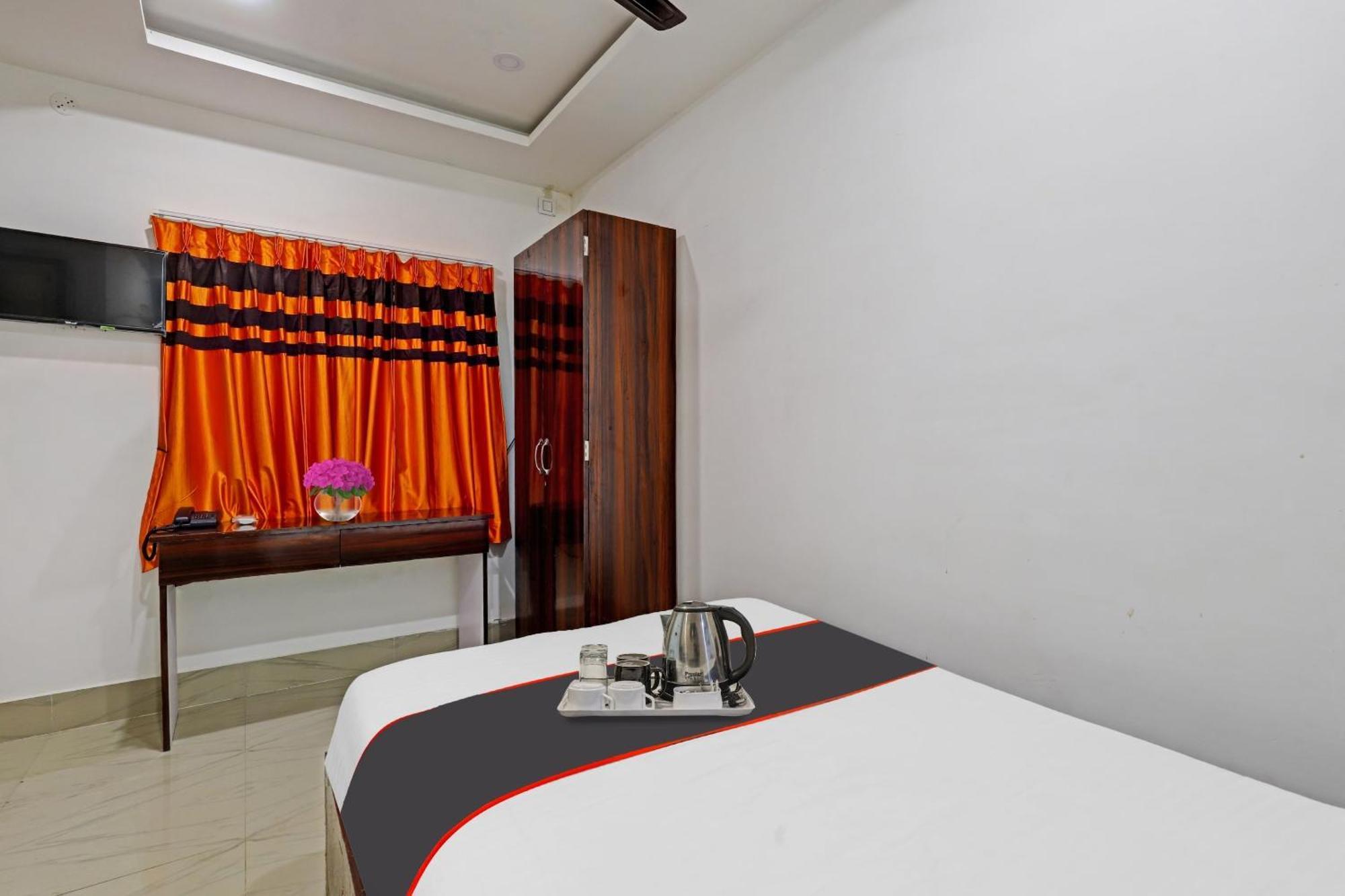 Hotel O Lakhi Guest House Guwahati Exterior foto