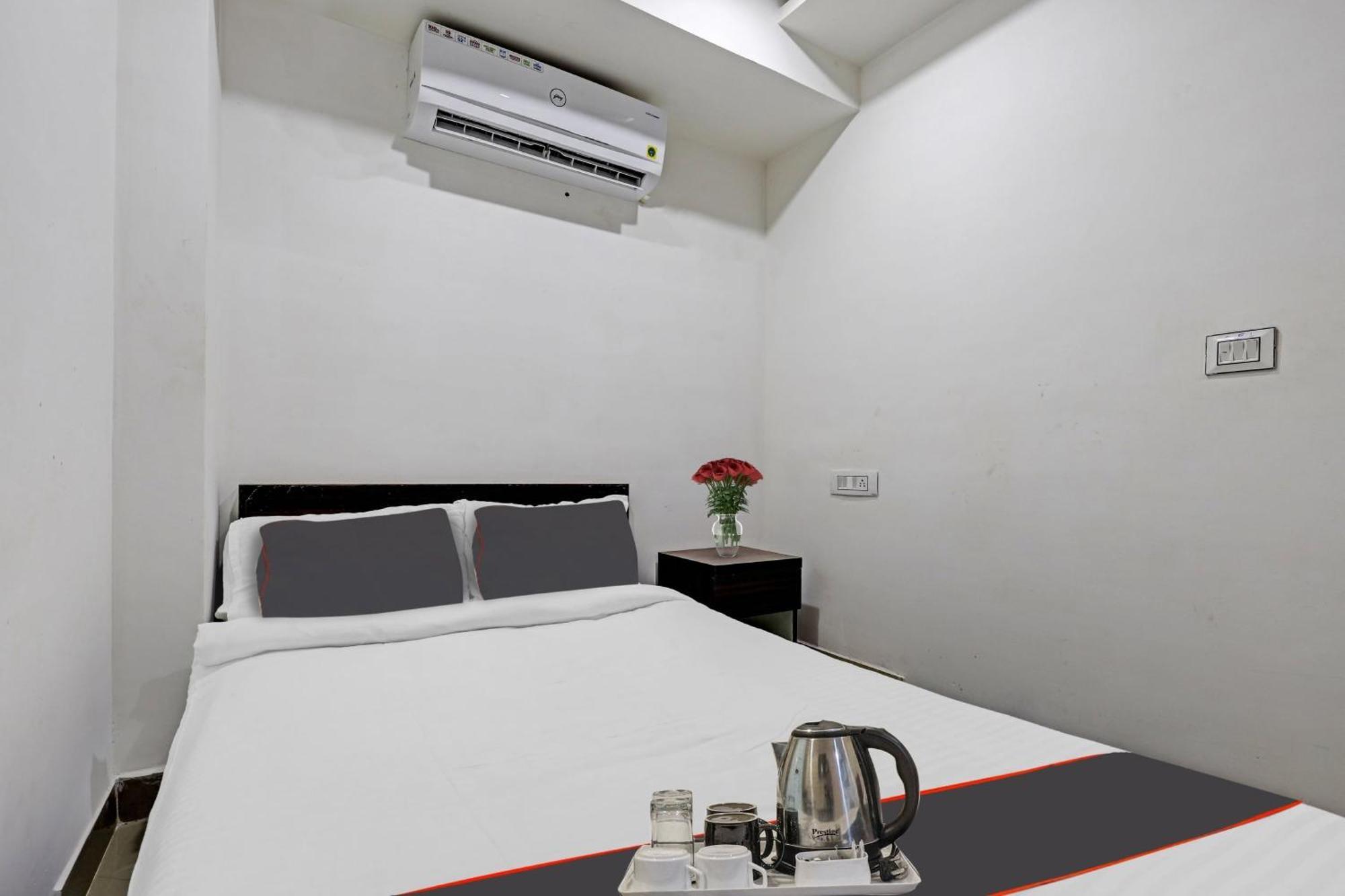 Hotel O Lakhi Guest House Guwahati Exterior foto