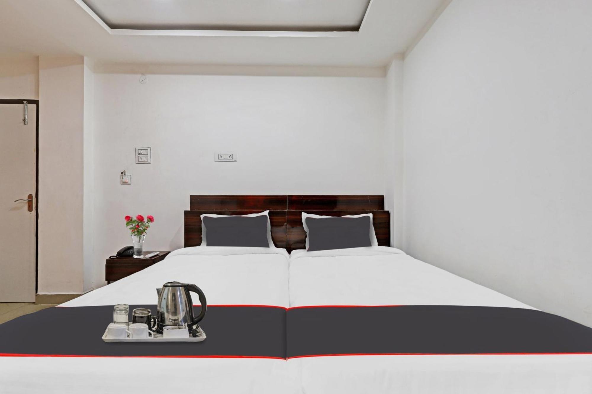 Hotel O Lakhi Guest House Guwahati Exterior foto